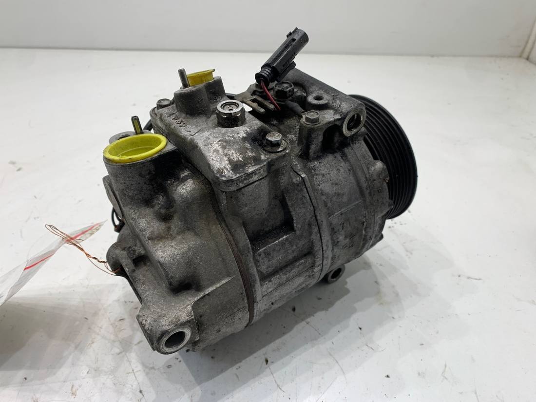 Компрессор кондиционера Mercedes R W251 — фото детали 2
