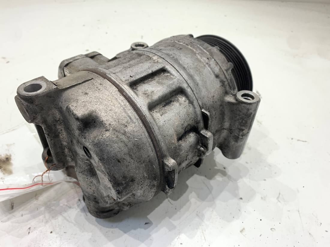Компрессор кондиционера Mercedes R W251 — фото детали 3