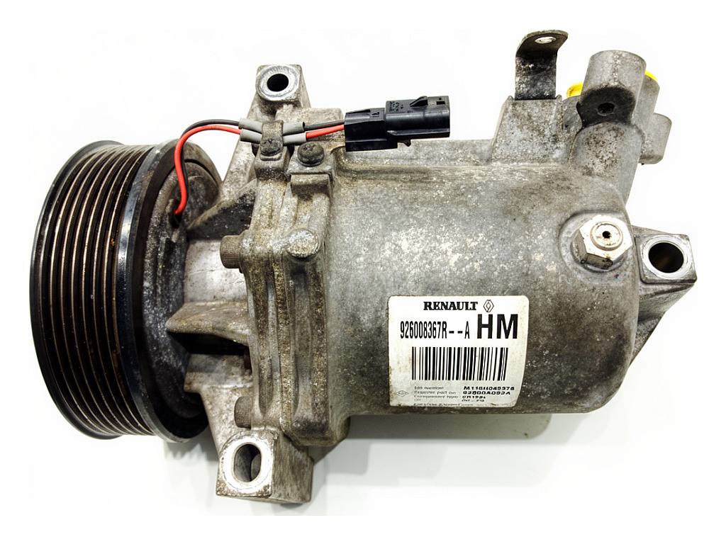 Компресор кондиціонера Dacia Duster 926008367R