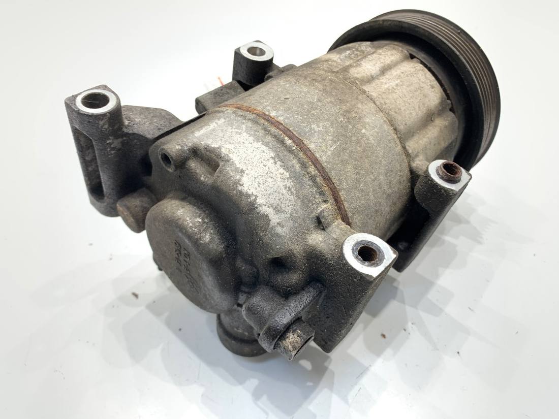 Компрессор кондиционера Hyundai Ix35 F500-DX9EA04 — фото детали 3