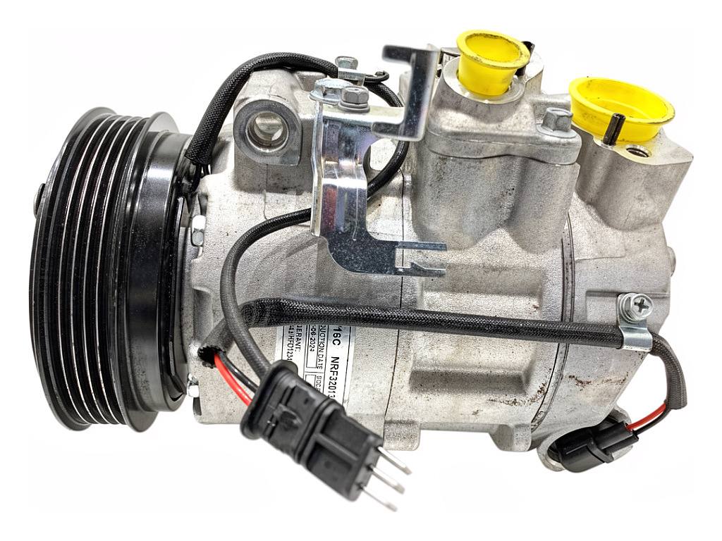 Компресор кондиціонера Mercedes B W246 A0038304660
