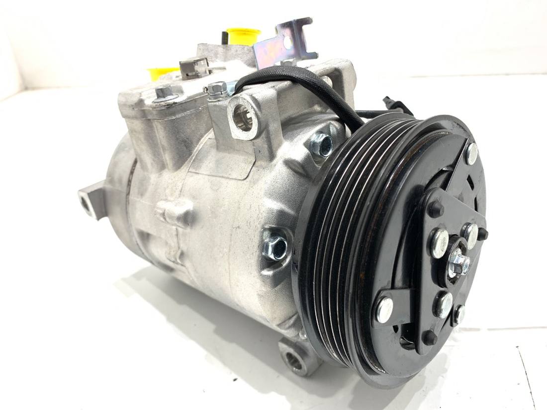 Компресор кондиціонера Mercedes B W246 A0038304660 — фото деталі 2