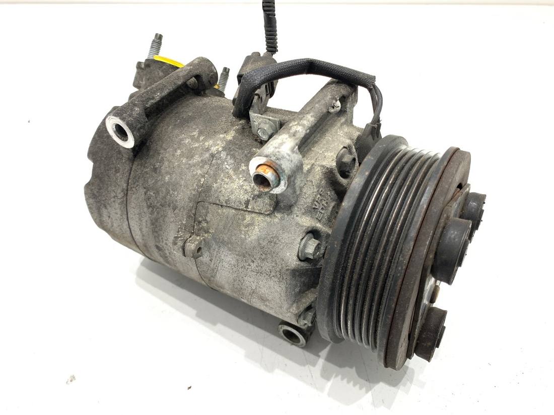 Компресор кондиціонера Ford Kuga AU41-19D629-AC — фото деталі 2