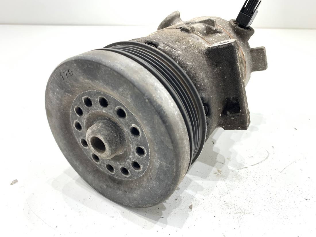 Компресор кондиціонера Opel Corsa E 39006353 — фото деталі 2