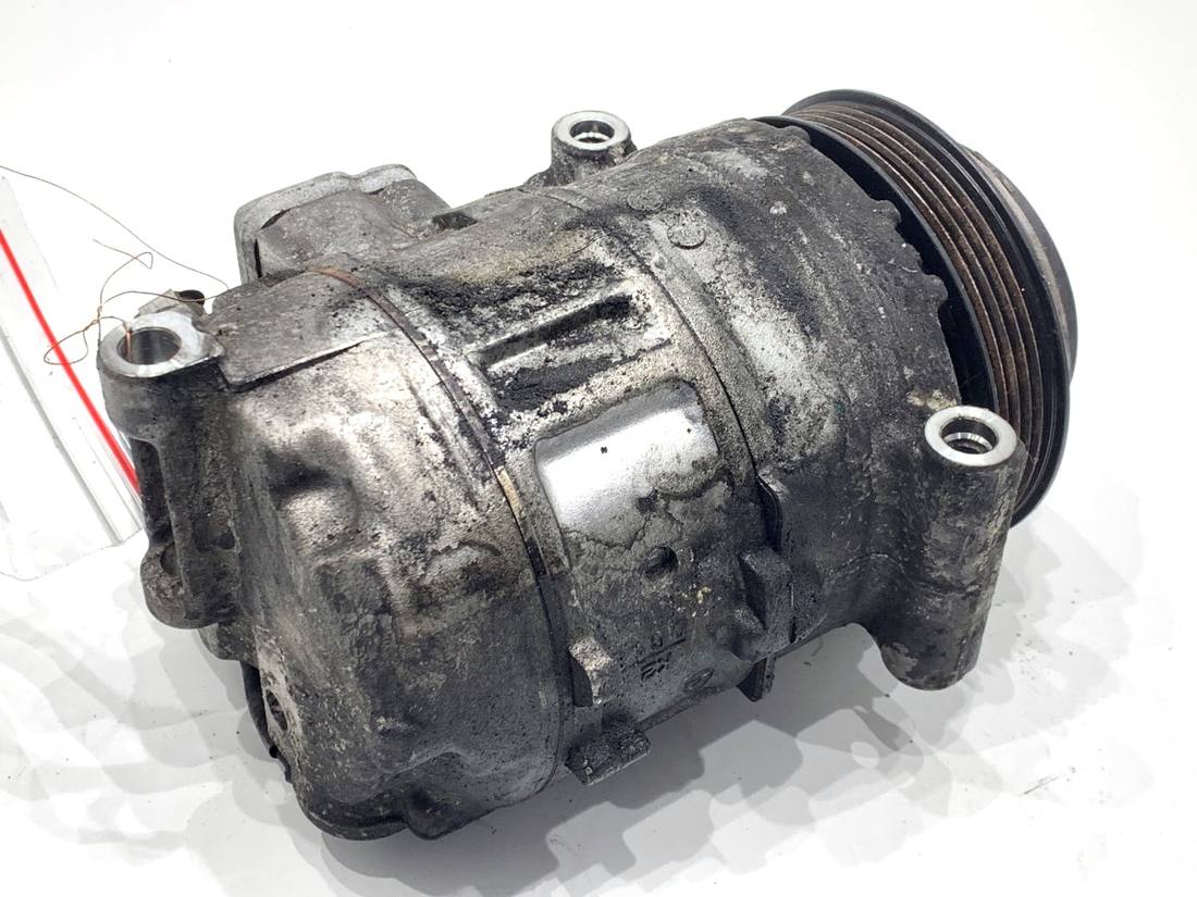 Компрессор кондиционера Mercedes GLE V167 A0008301401 — фото детали 2