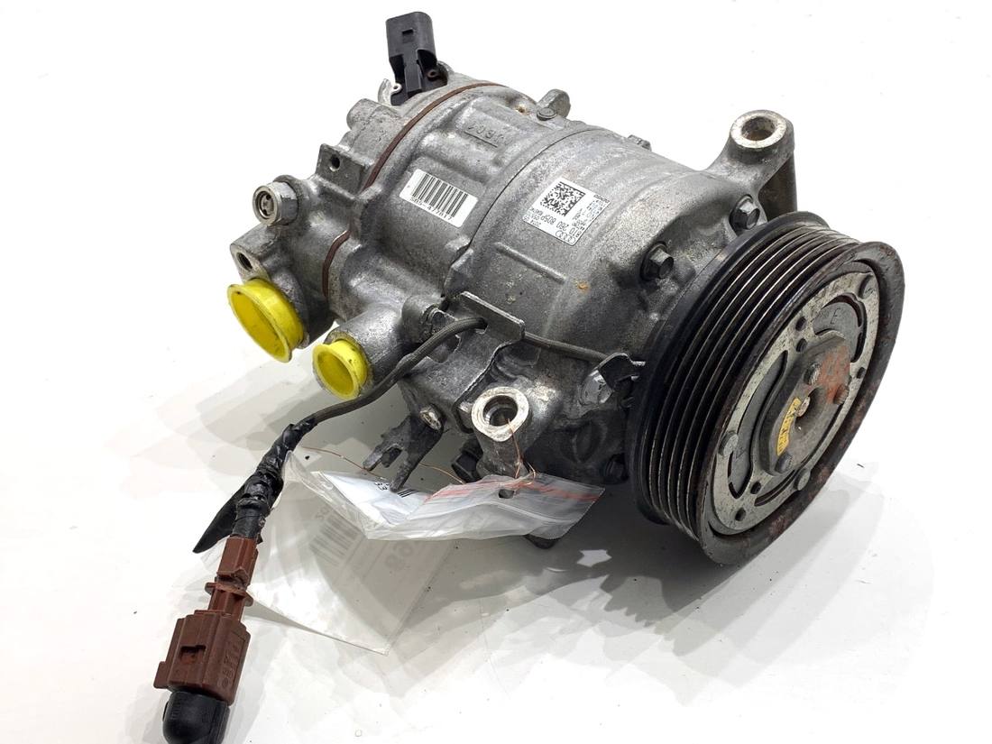Компрессор кондиционера Audi A5 8T 8T0260805P