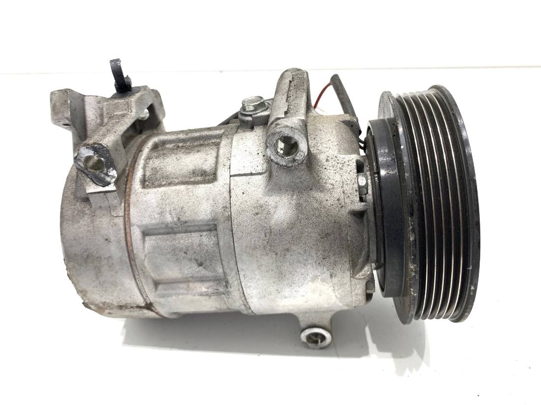 Компресор кондиціонера Renault Megane 4 926006231R