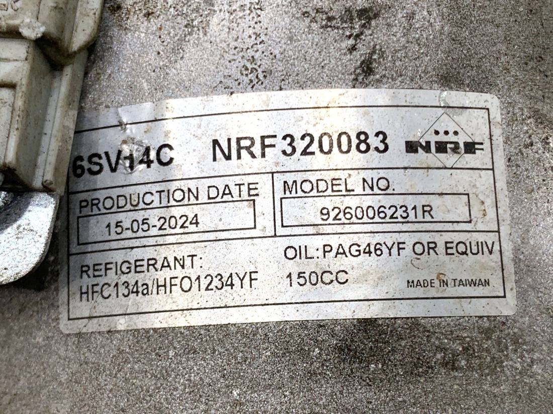 Компресор кондиціонера Renault Megane 4 926006231R — фото деталі 5