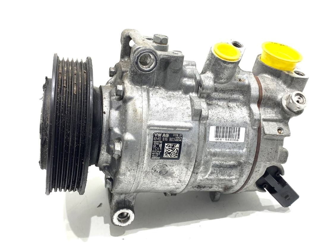 Компресор кондиціонера Audi A4 B9 4M0816803