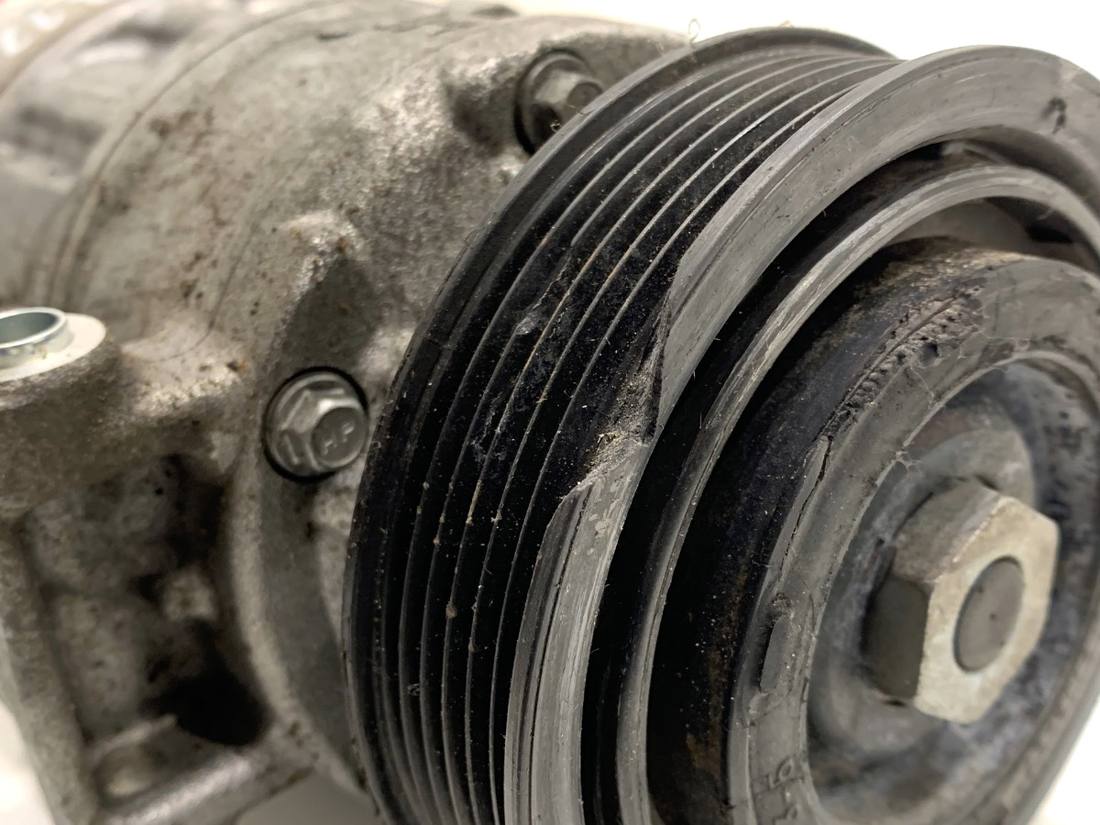 Компресор кондиціонера Audi A4 B9 4M0816803 — фото деталі 6