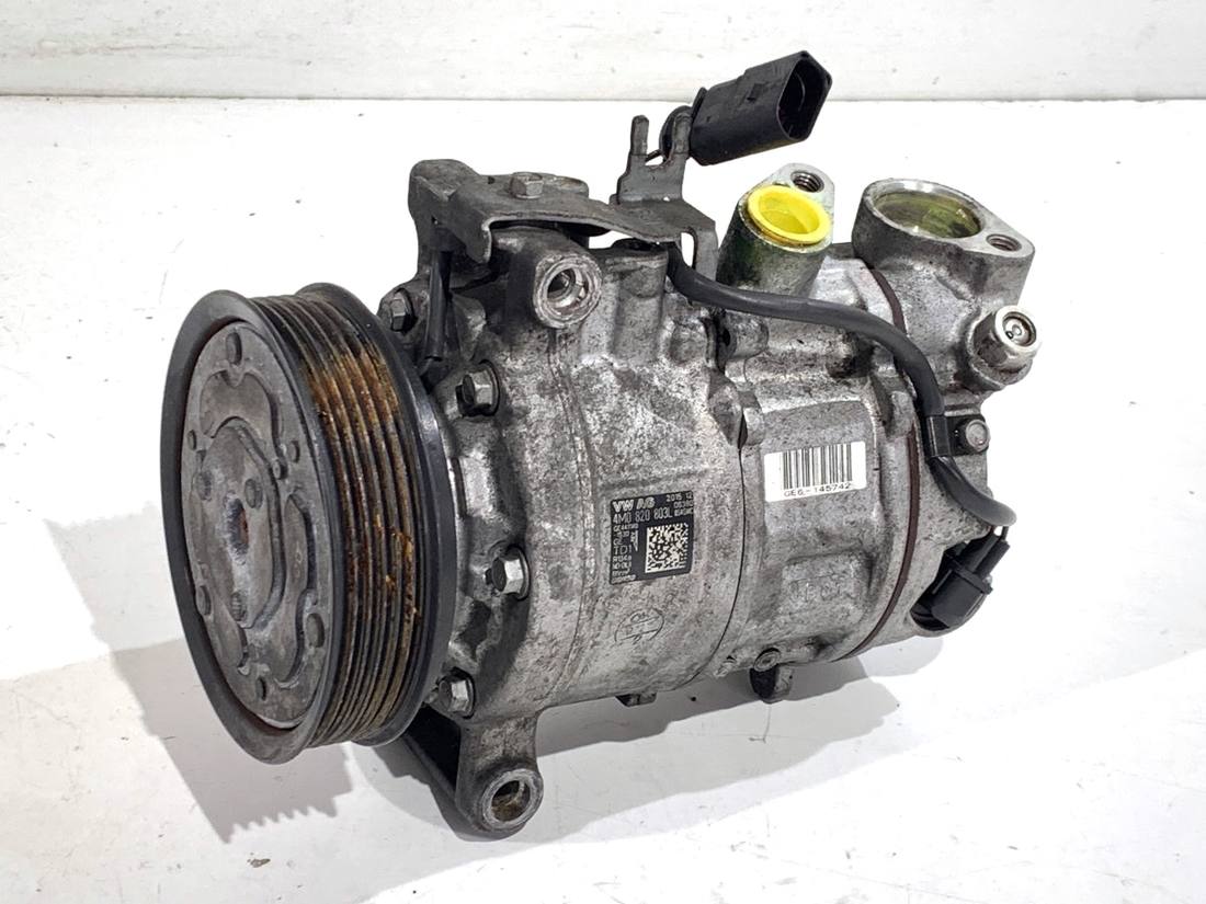 Компресор кондиціонера Audi A6 C7 4M0820803L