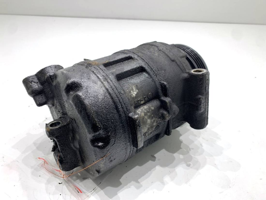Компрессор кондиционера BMW 5 E60 6950152 — фото детали 3