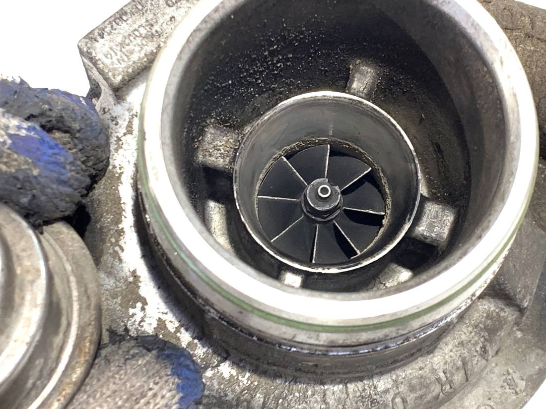 Компрессор кондиционера Volvo V40 31380130 — фото детали 4