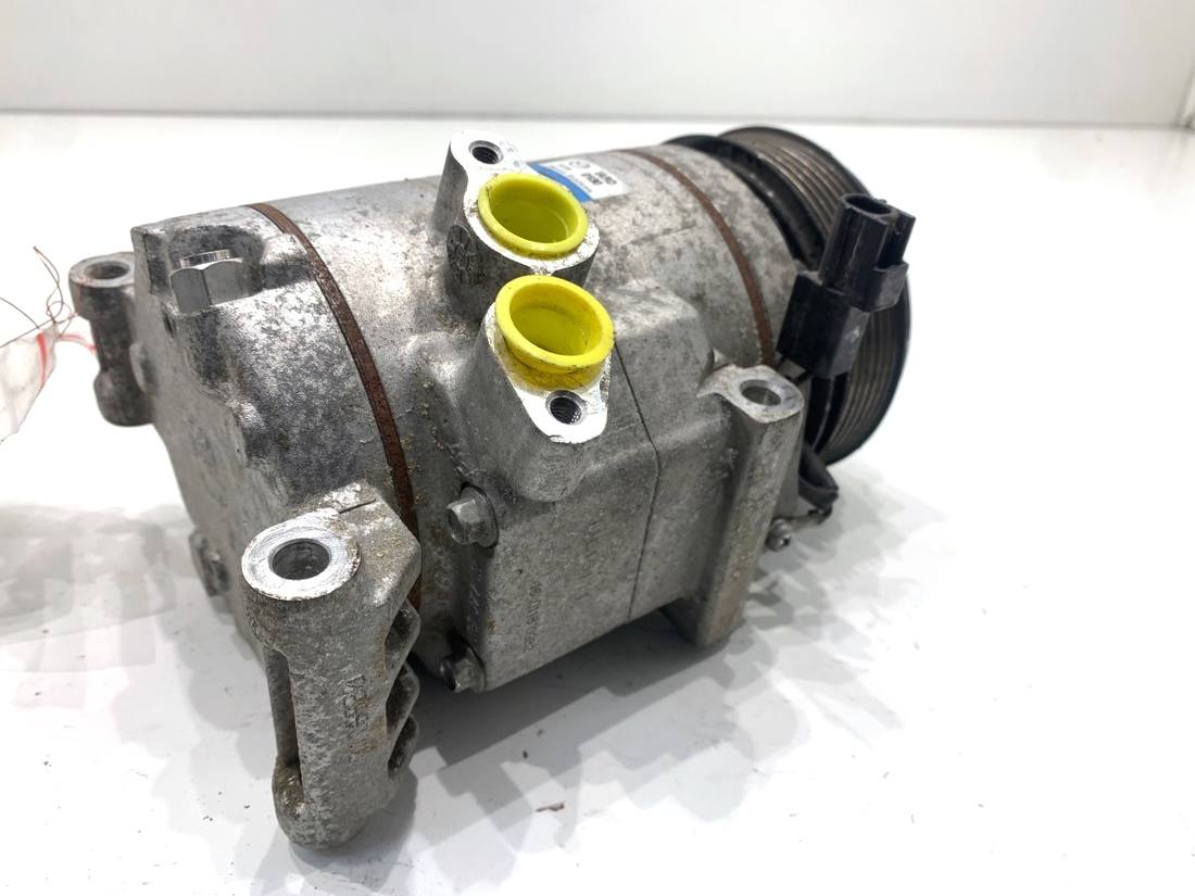 Компрессор кондиционера Mazda CX-9 F500-YWFAA-04 — фото детали 3