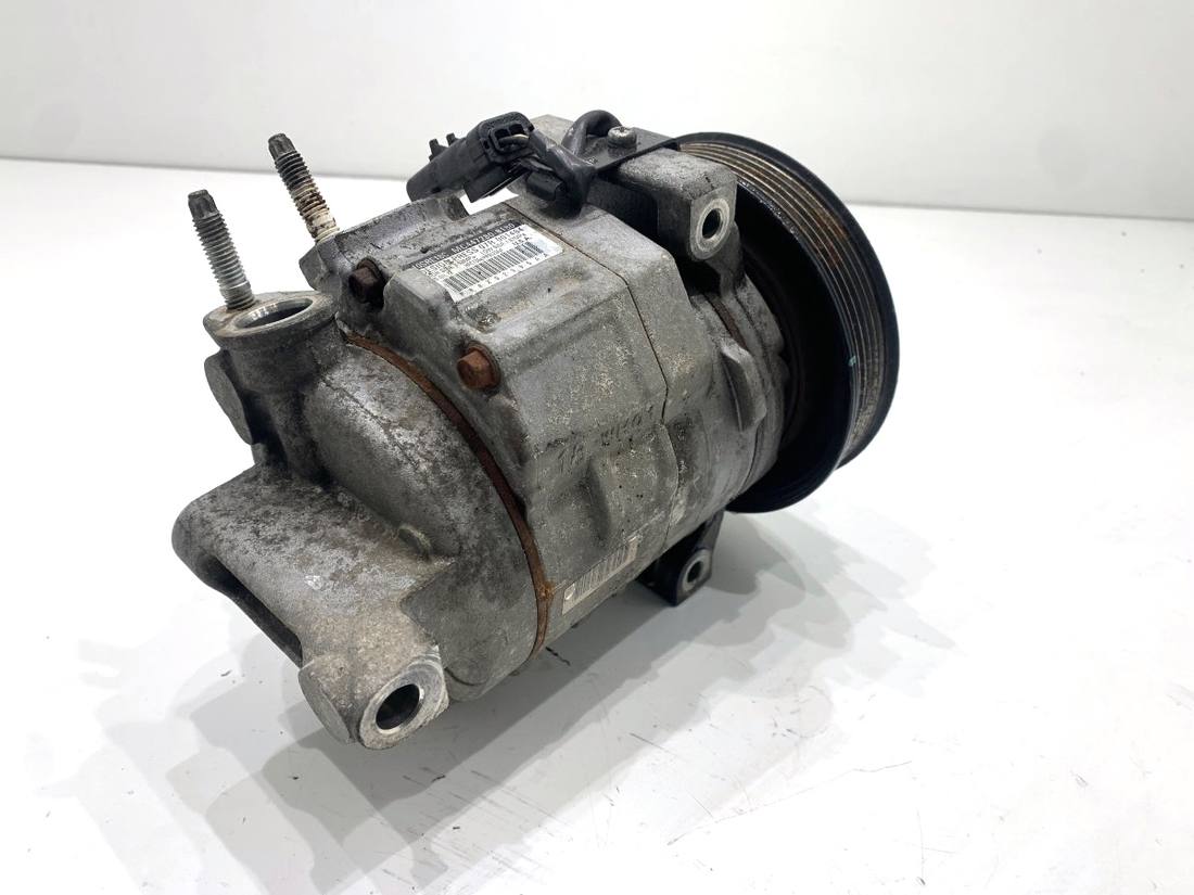 Компресор кондиціонера Jeep Grand Cherokee MC447280-8180 — фото деталі 2