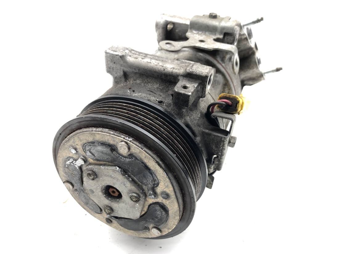 Компрессор кондиционера Opel Crossland 9834779880