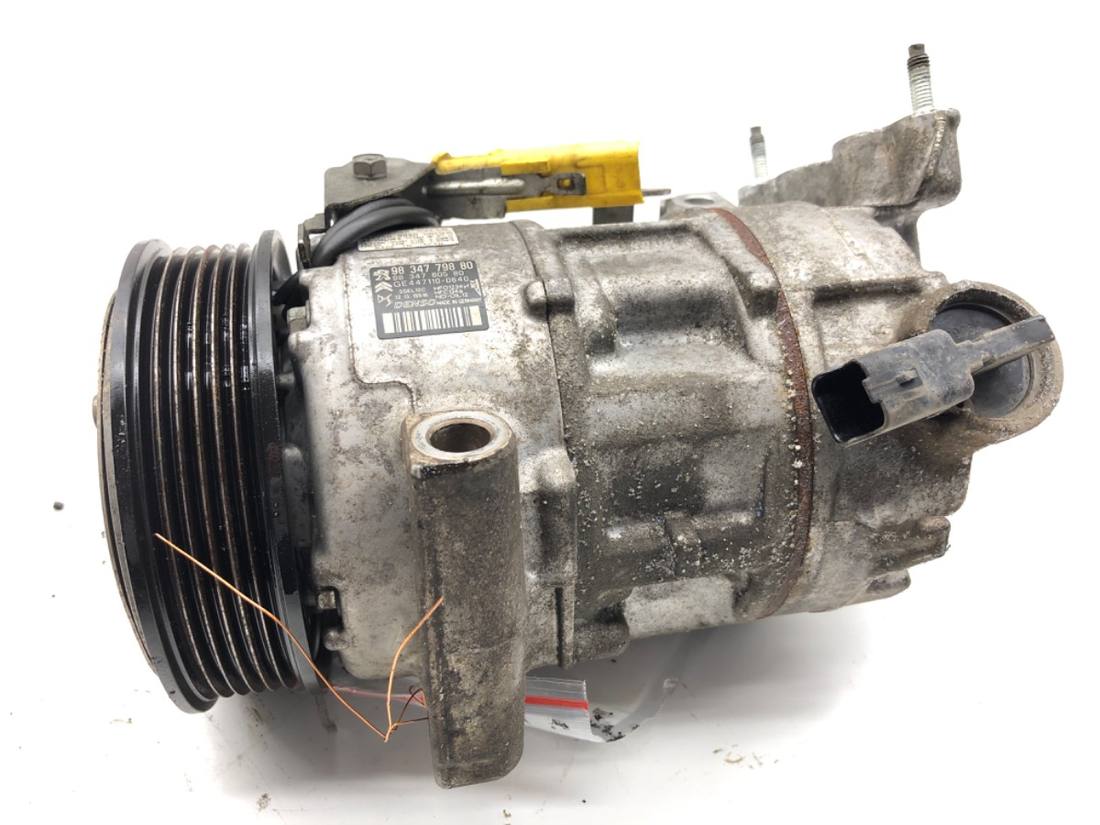 Компрессор кондиционера Opel Crossland 9834779880 — фото детали 4