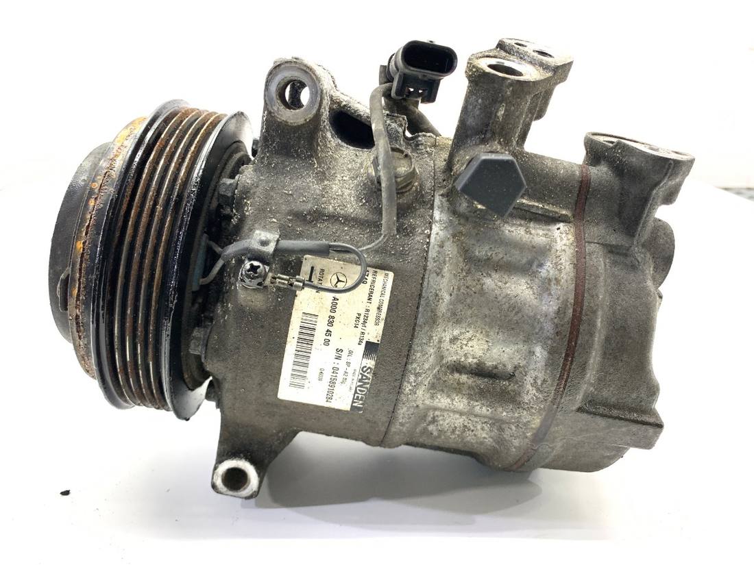 Компрессор кондиционера Mercedes Sprinter A0008304500