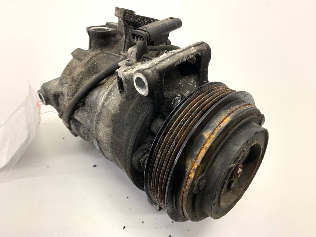 Компрессор кондиционера Mercedes Sprinter A0008304500 — фото детали 2