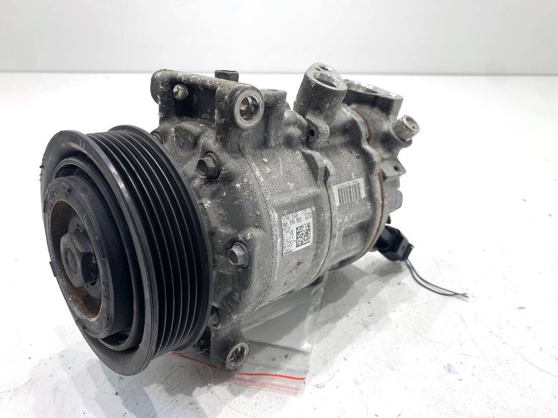 Компрессор кондиционера Audi A5 8T 8W5816803