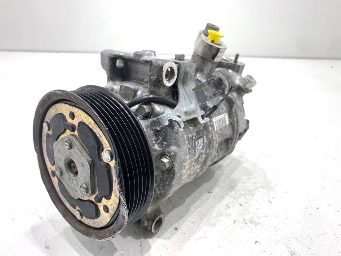 Компрессор кондиционера Skoda Octavia 4 3Q0816803D