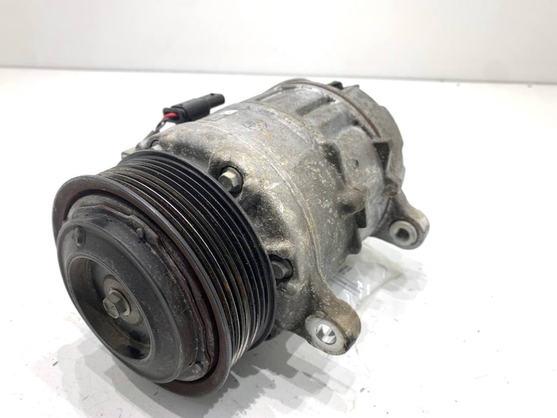 Компресор кондиціонера BMW 5 G30 7948806