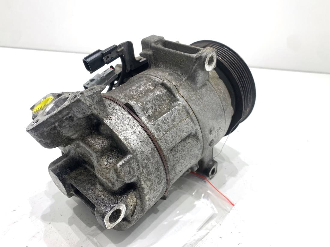 Компресор кондиціонера Nissan Qashqai 92600HV80A — фото деталі 2