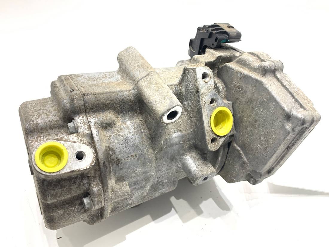 Компрессор кондиционера Renault Arkana 926008231R