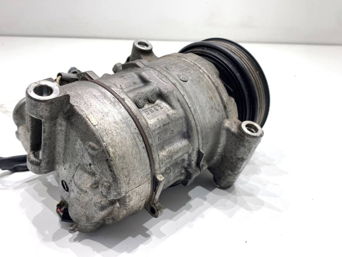 Компрессор кондиционера Mercedes A W176 447280-7423 — фото детали 3