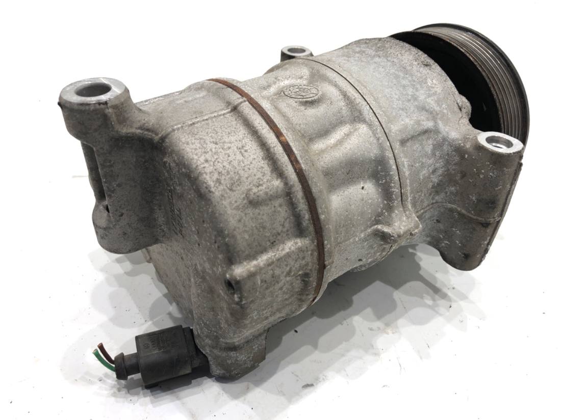 Компресор кондиціонера Skoda Yeti 5K0820803C — фото деталі 3