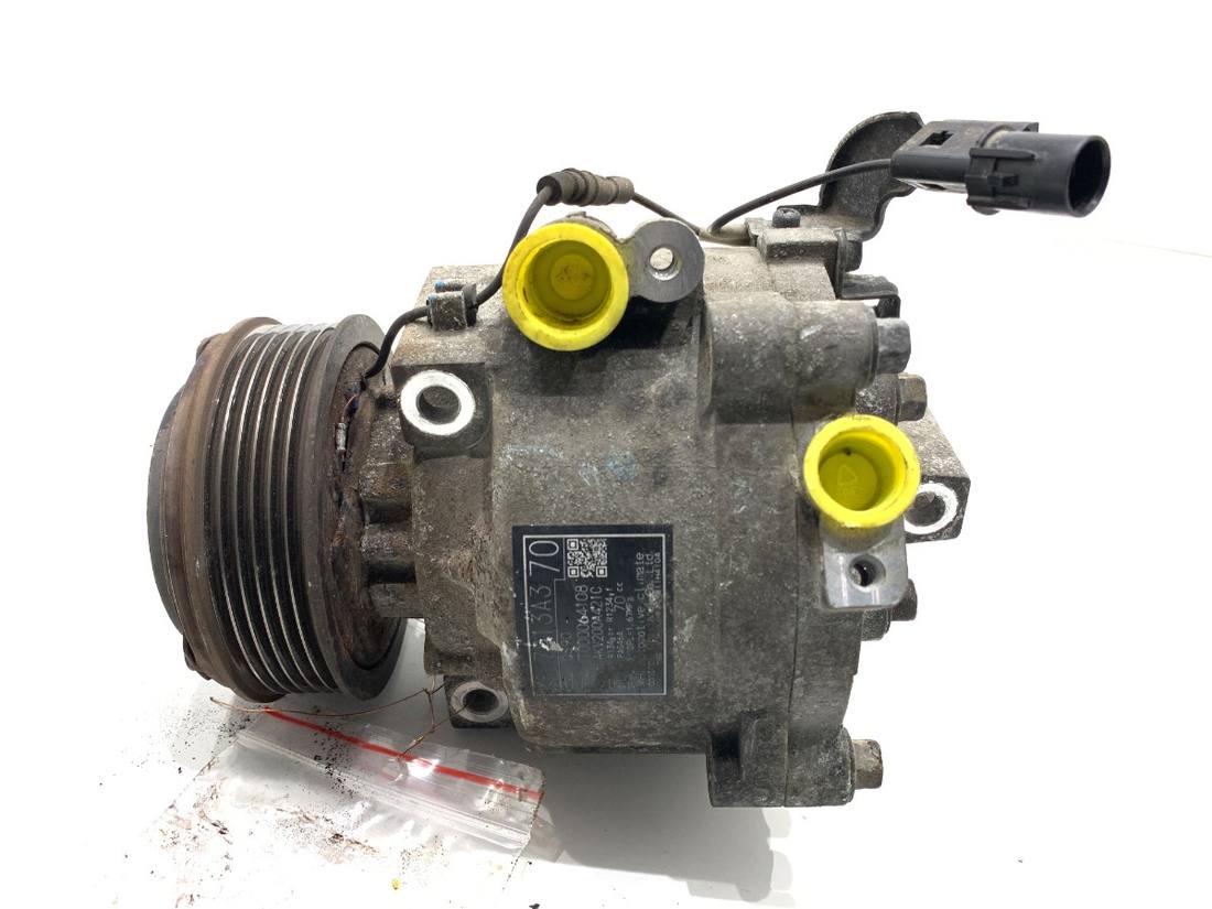 Компрессор кондиционера Mitsubishi Outlander 7813A370