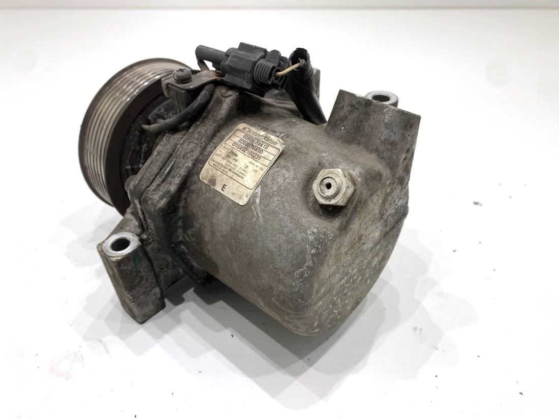 Компрессор кондиционера Nissan Micra 926003VA1D — фото детали 2