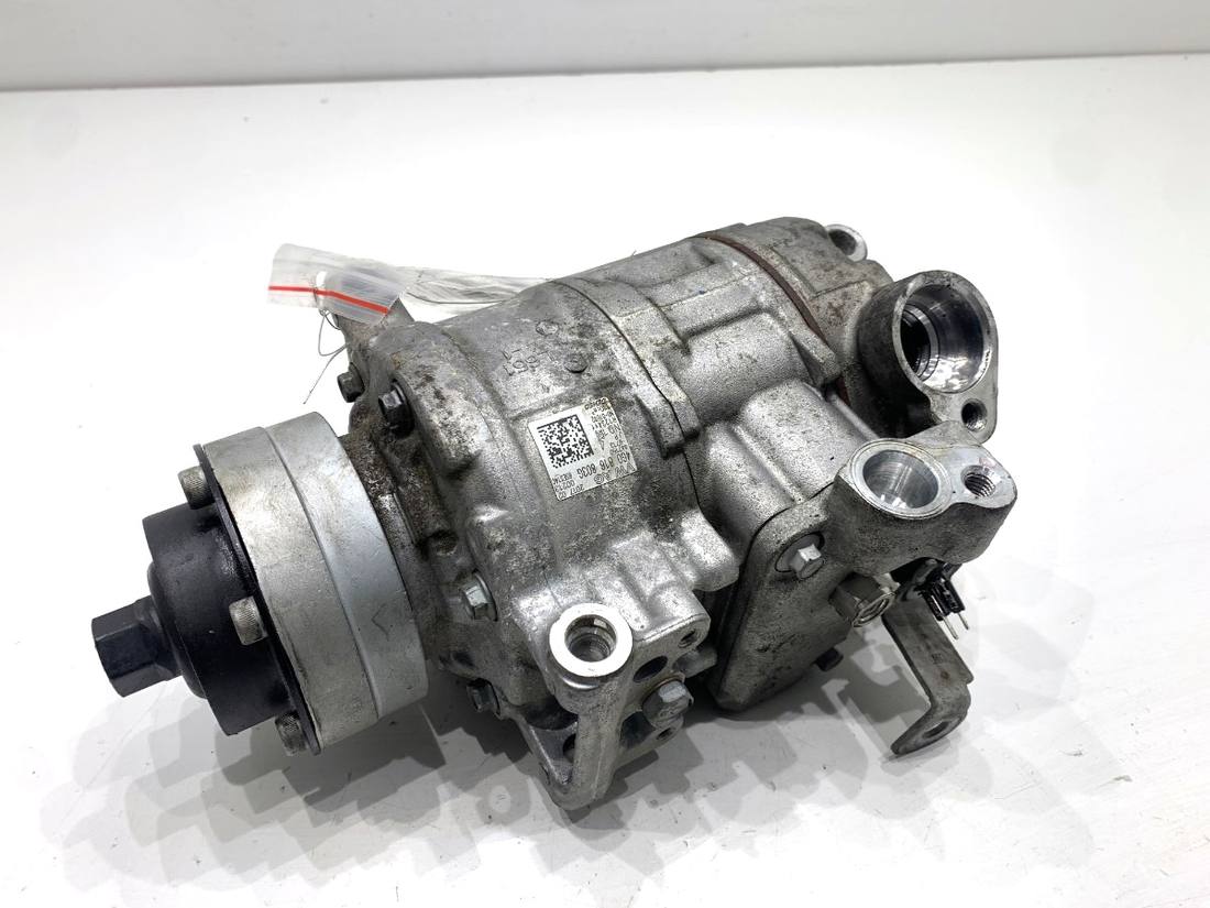 Компресор кондиціонера Audi A6 C7 4G0816803G