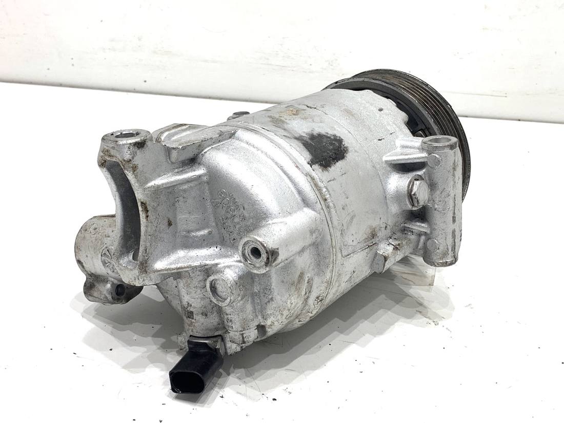Компресор кондиціонера Skoda Fabia 3 6571808 — фото деталі 3