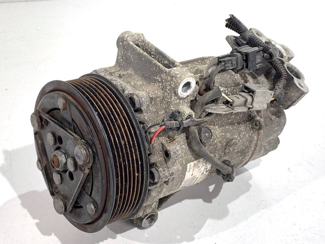 Компрессор кондиционера Renault Captur 926008955R