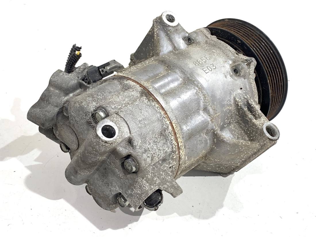 Компрессор кондиционера Renault Captur 926008955R — фото детали 2