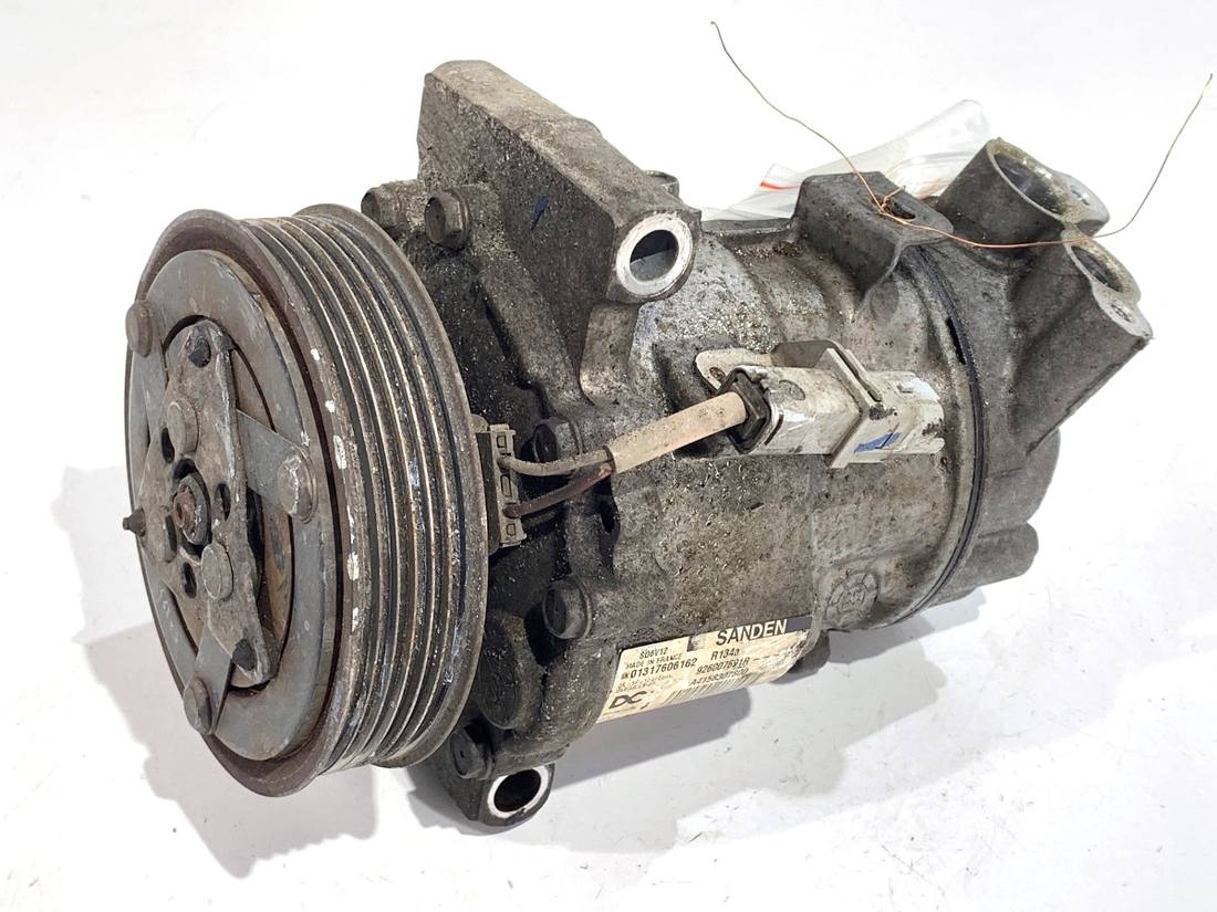 Компрессор кондиционера Renault Kangoo 926007691R