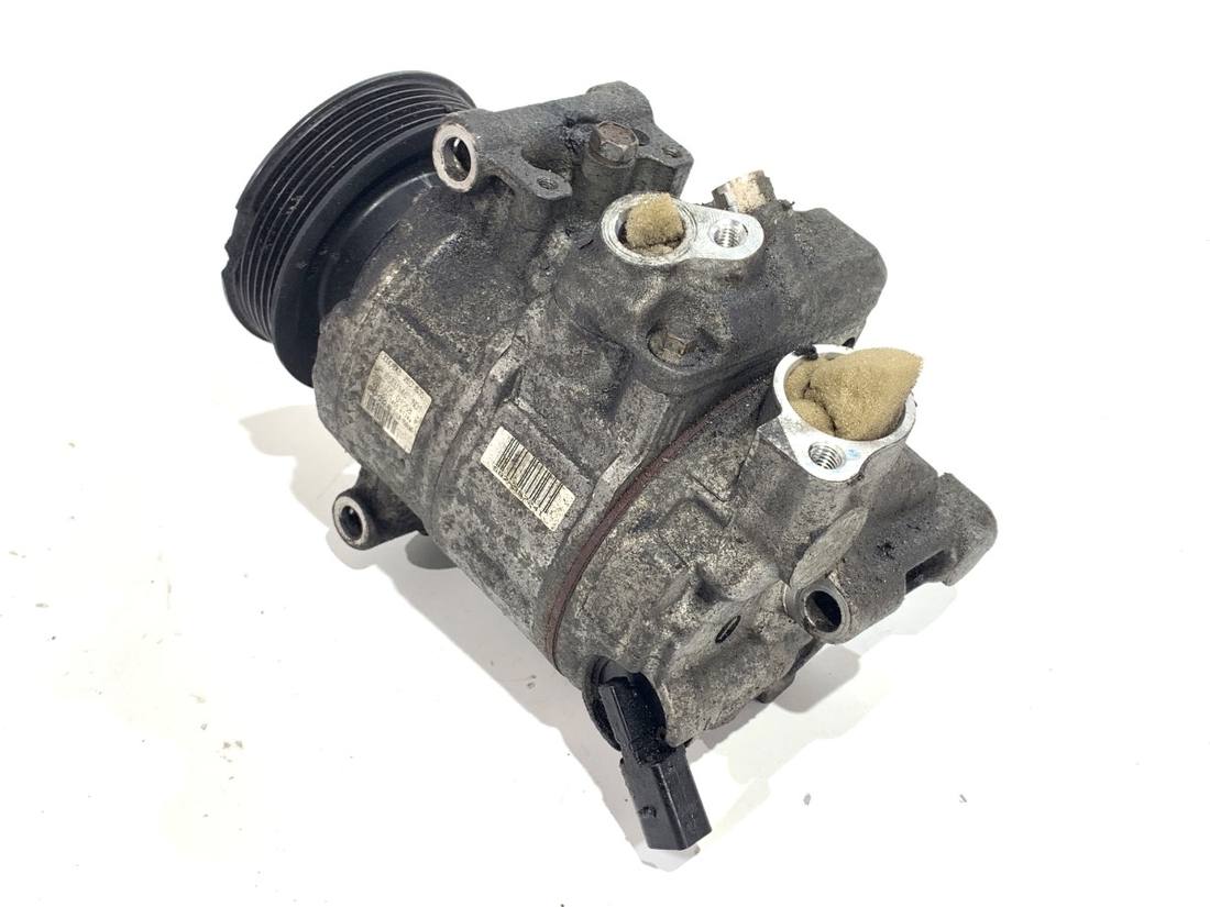 Компресор кондиціонера Audi Q5 8K0260805 — фото деталі 4