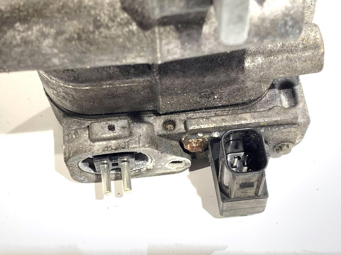 Компрессор кондиционера Honda CR-V 042400-0542 — фото детали 4
