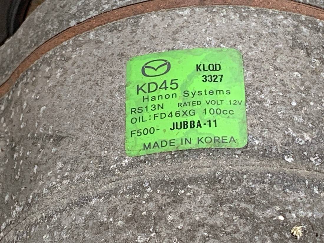 Компресор кондиціонера Mazda 3 F500-JUBBA-11 — фото деталі 4
