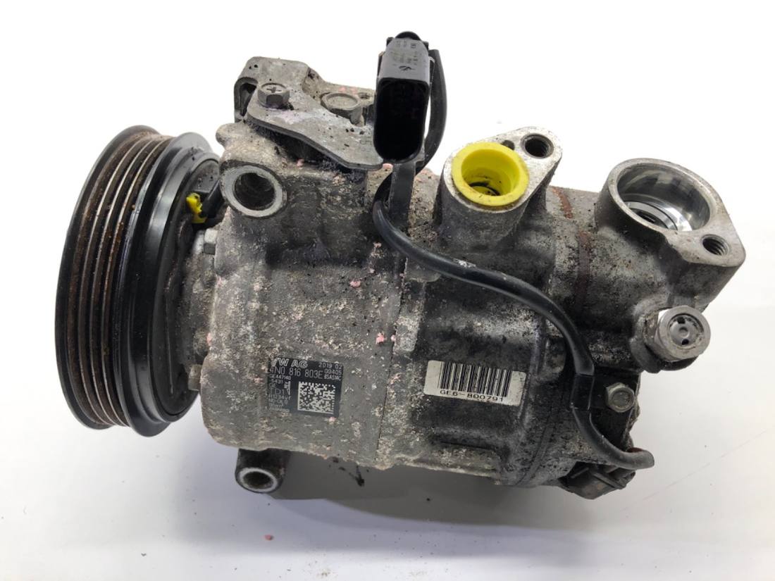 Компрессор кондиционера Audi A8 D5 4N0816803E — фото детали 2