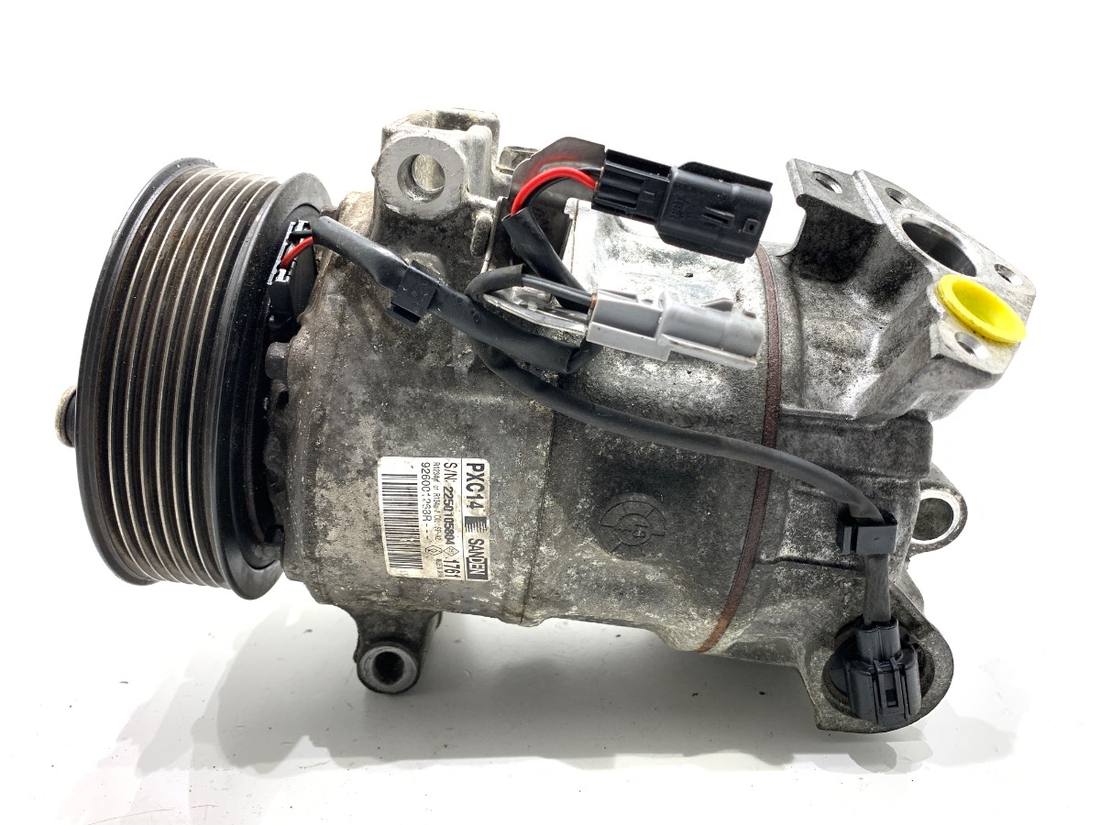 Компресор кондиціонера Renault Scenic 3 926001268R