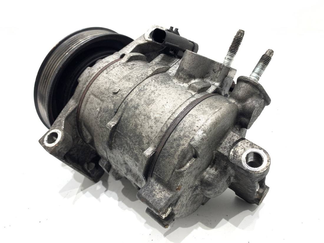Компресор кондиціонера Jeep Grand Cherokee P68021835AE — фото деталі 3