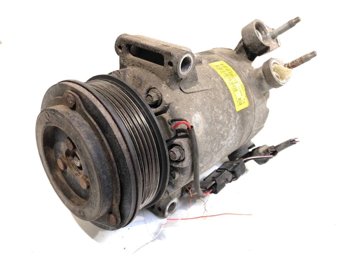 Компресор кондиціонера Ford Focus DV61-19D629-FD