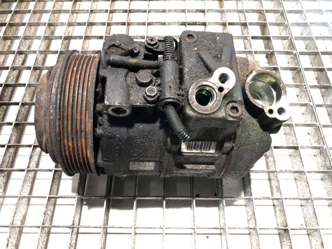 Компрессор кондиционера Mercedes Vito A0002343111