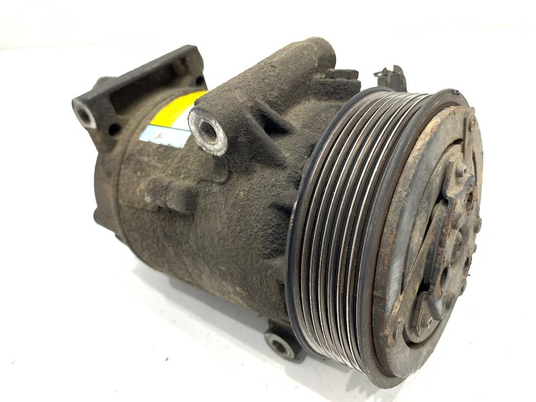 Компресор кондиціонера Nissan Primera 8200053264 — фото деталі 2