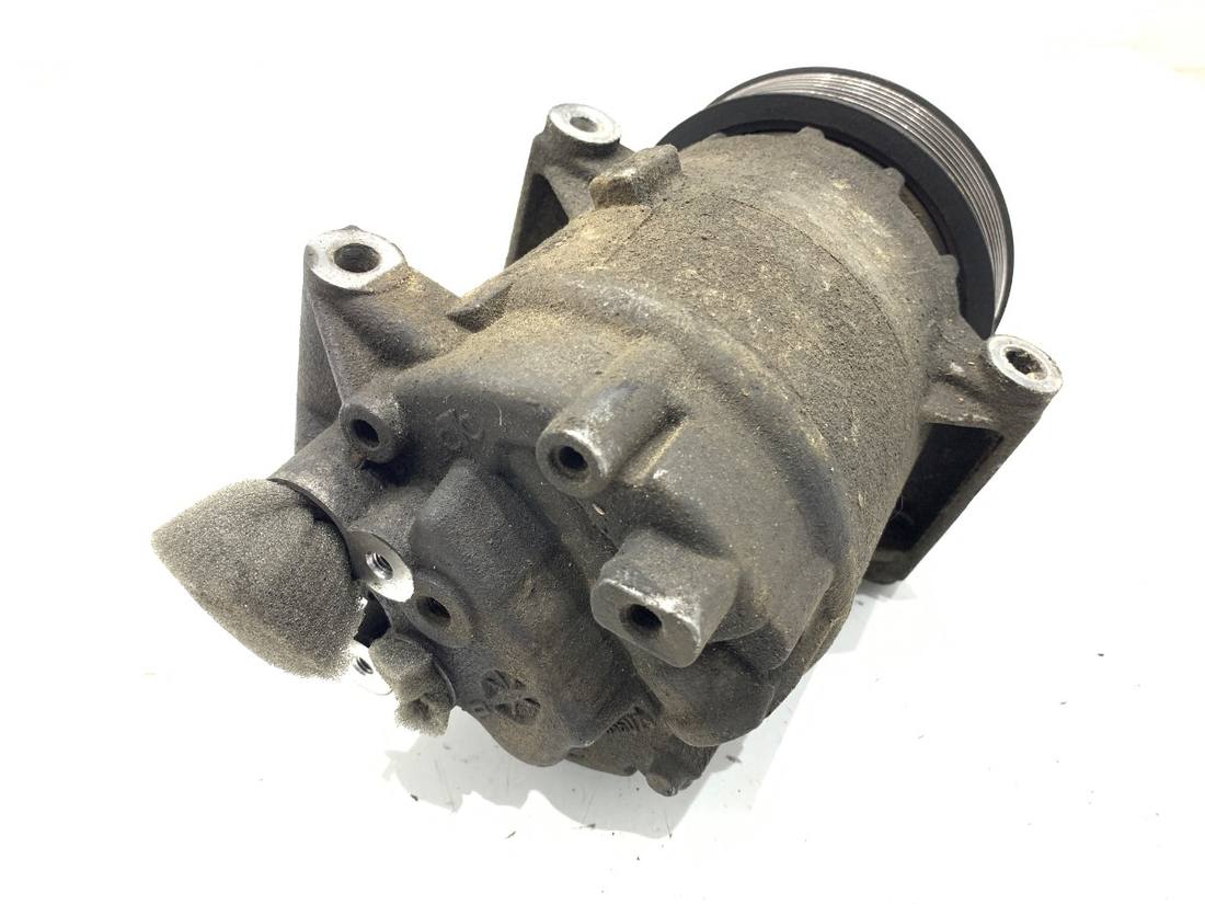 Компресор кондиціонера Nissan Primera 8200053264 — фото деталі 3