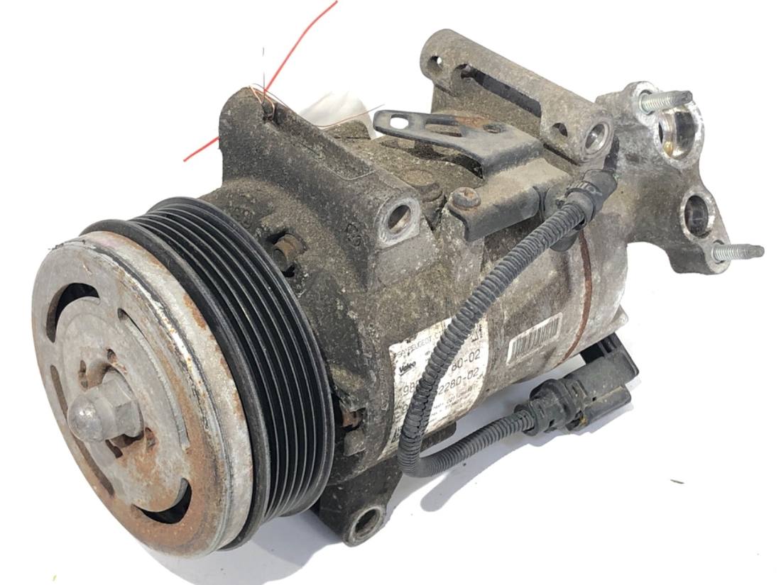 Компрессор кондиционера Peugeot 3008 9827552280