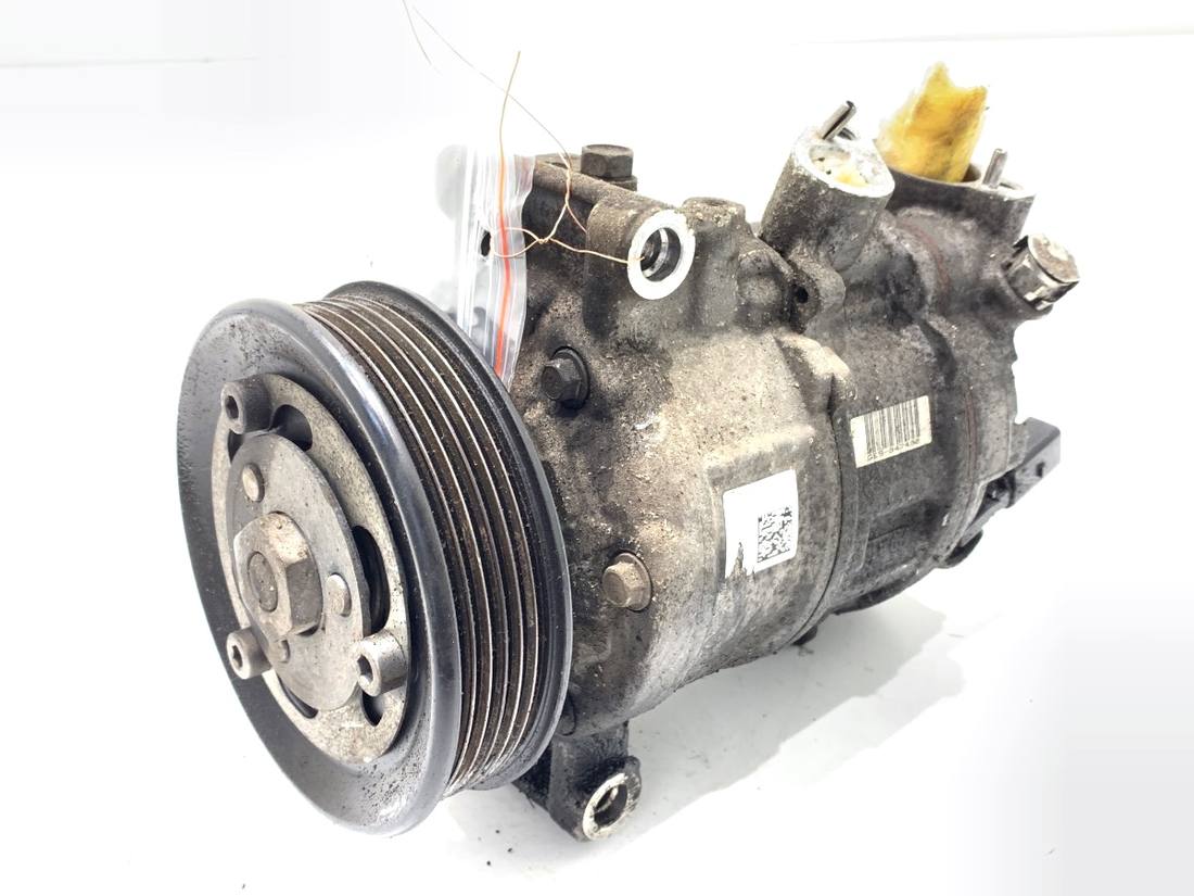 Компресор кондиціонера Volkswagen Golf 7 5Q0820803