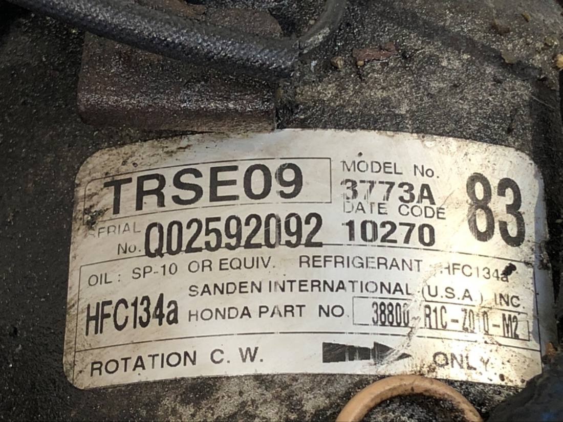 Компресор кондиціонера Honda Civic 38800-R1C-Z010-M2 — фото деталі 4